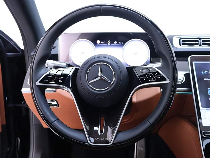 Фото 17 - Mercedes-Benz Maybach S-Class