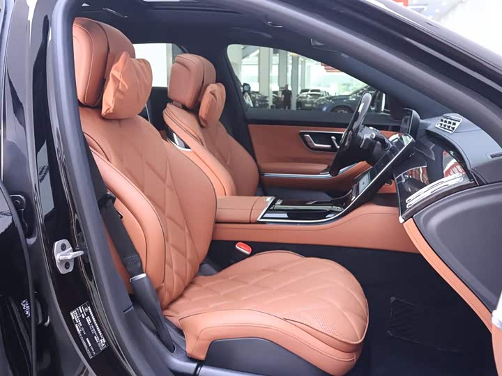 Фото 21 - Mercedes-Benz Maybach S-Class