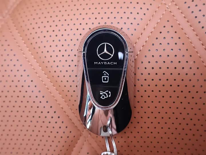 Фото 27 - Mercedes-Benz Maybach S-Class