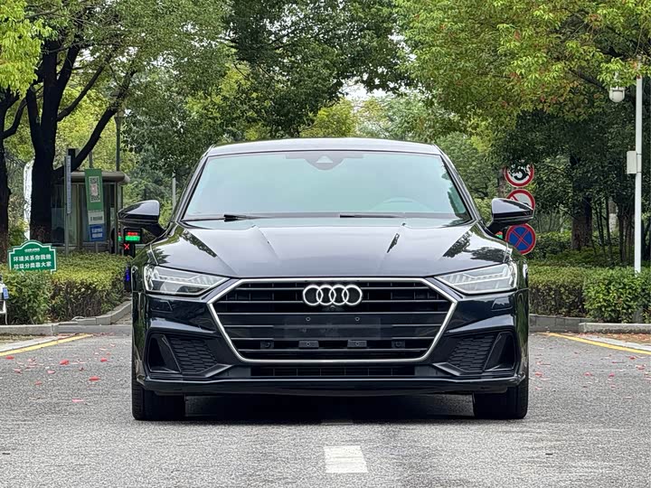 Фото 2 - Audi A7