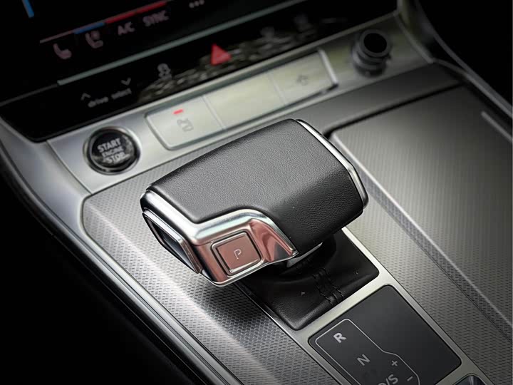 Фото 8 - Audi A7