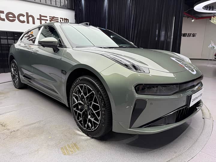 Фото 10 - Zeekr 001