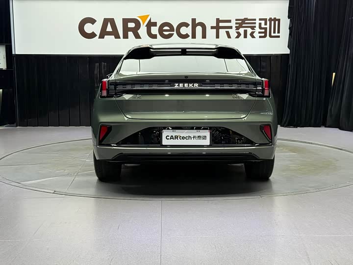 Фото 4 - Zeekr 001
