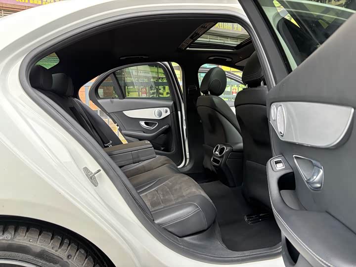 Фото 11 - Mercedes-Benz C-Class