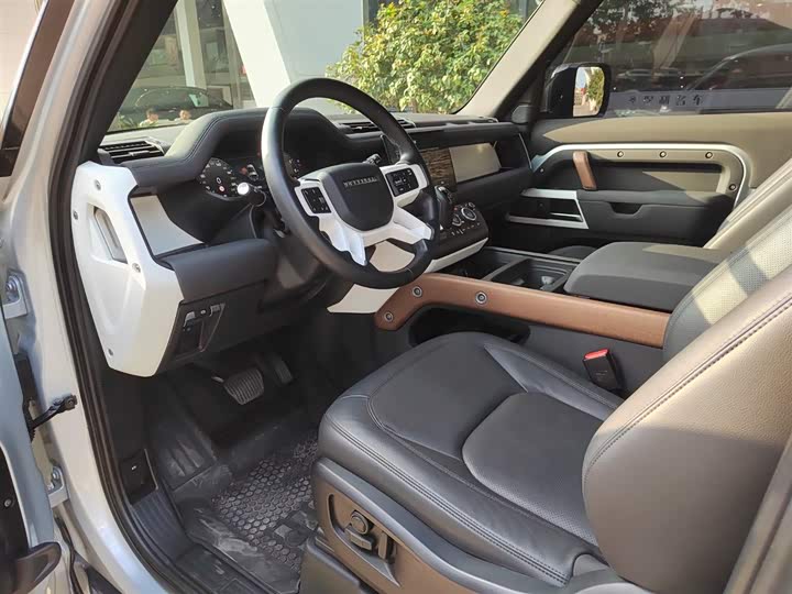 Фото 4 - Land Rover Defender