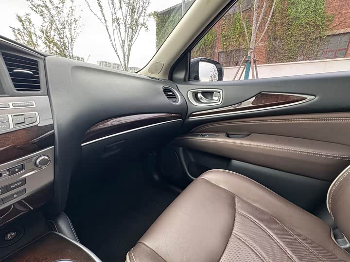 Фото 17 - Infiniti QX60