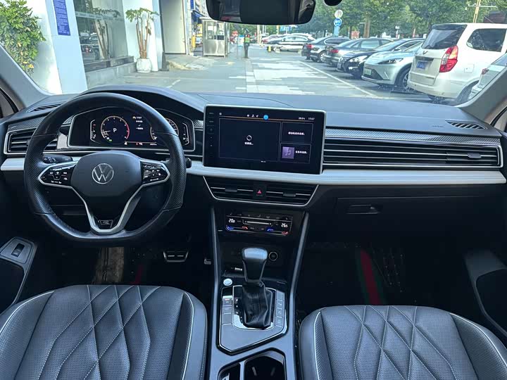 Фото 5 - Volkswagen Tiguan L Pro