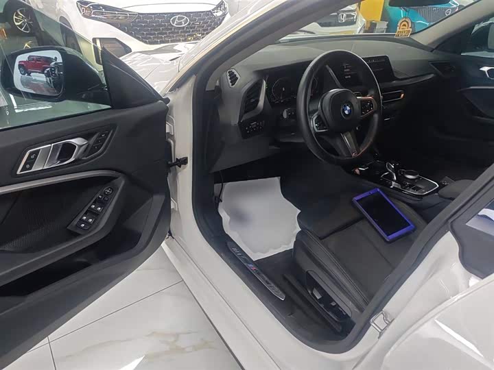 Фото 15 - BMW 2 Series