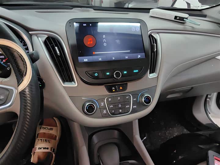 Фото 13 - Chevrolet Malibu XL