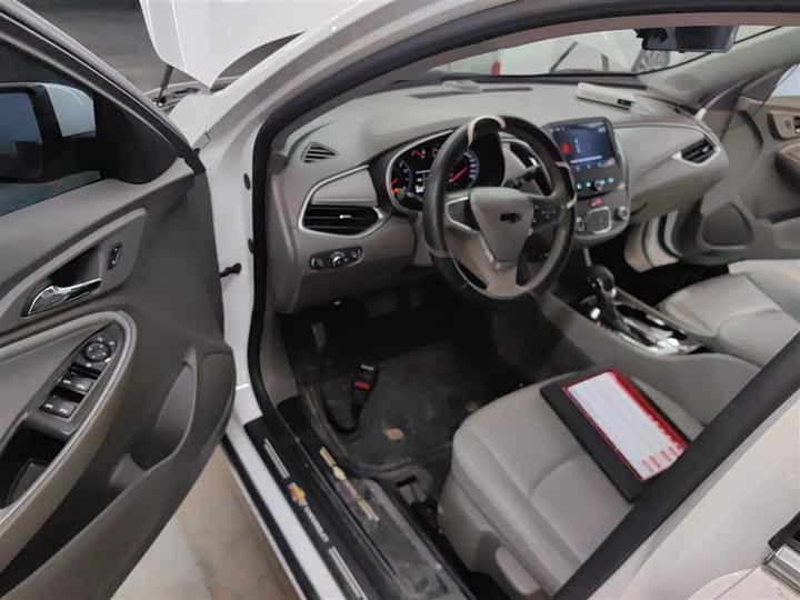 Фото 16 - Chevrolet Malibu XL