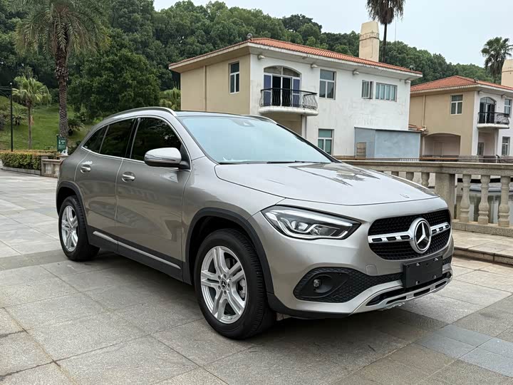 Фото 3 - Mercedes-Benz GLA-Class