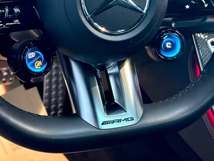 Фото 16 - Mercedes-Benz E-Class AMG