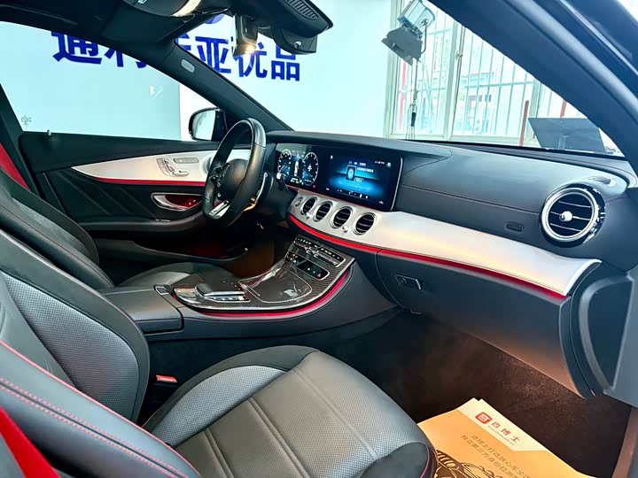 Фото 21 - Mercedes-Benz E-Class AMG