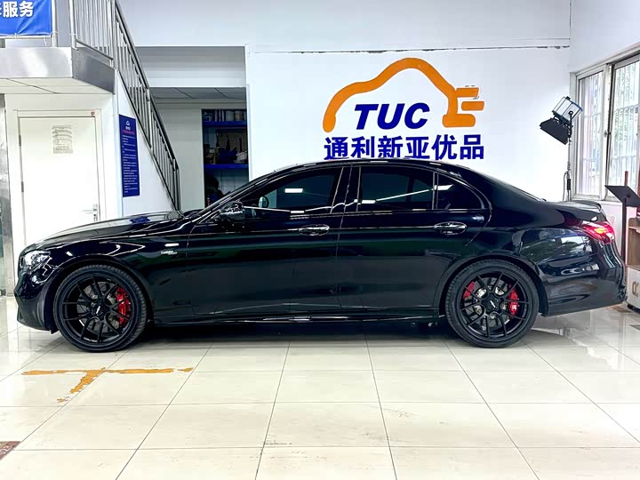 Фото 5 - Mercedes-Benz E-Class AMG