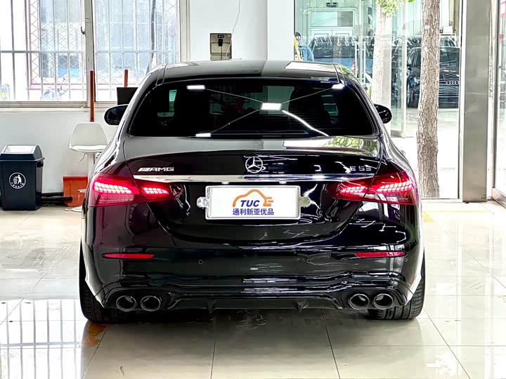 Фото 9 - Mercedes-Benz E-Class AMG