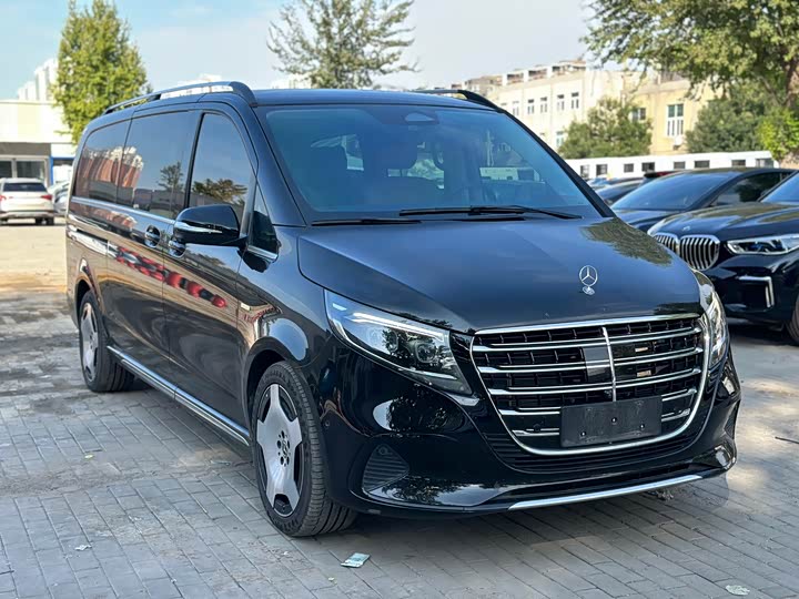 Фото 3 - Mercedes-Benz V-Class