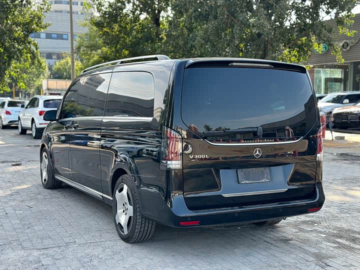 Фото 6 - Mercedes-Benz V-Class