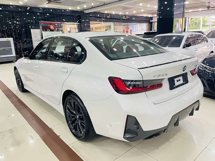 Фото 9 - BMW 3 Series