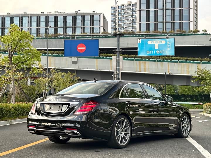 Фото 5 - Mercedes-Benz S-Class