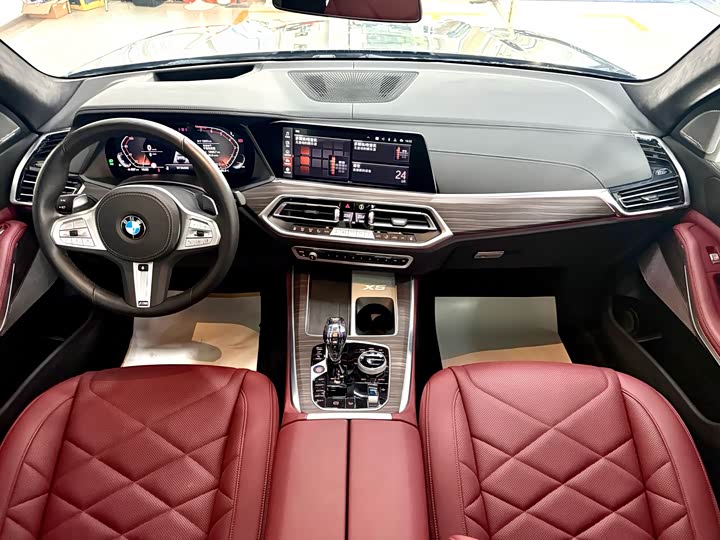 Фото 12 - BMW X5