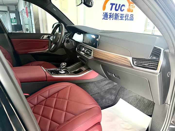 Фото 19 - BMW X5