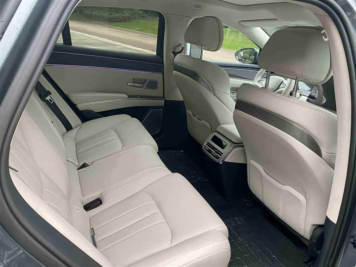 Фото 13 - BYD Han L