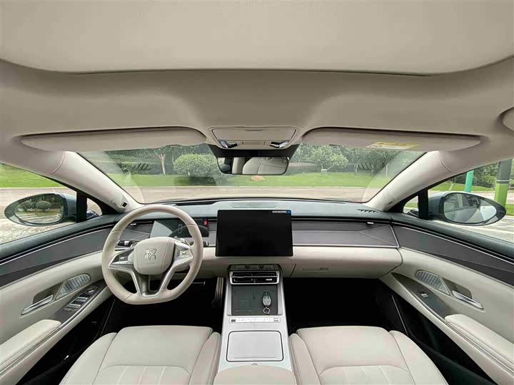 Фото 14 - BYD Han L