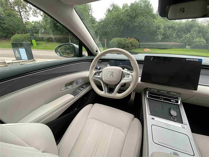 Фото 15 - BYD Han L