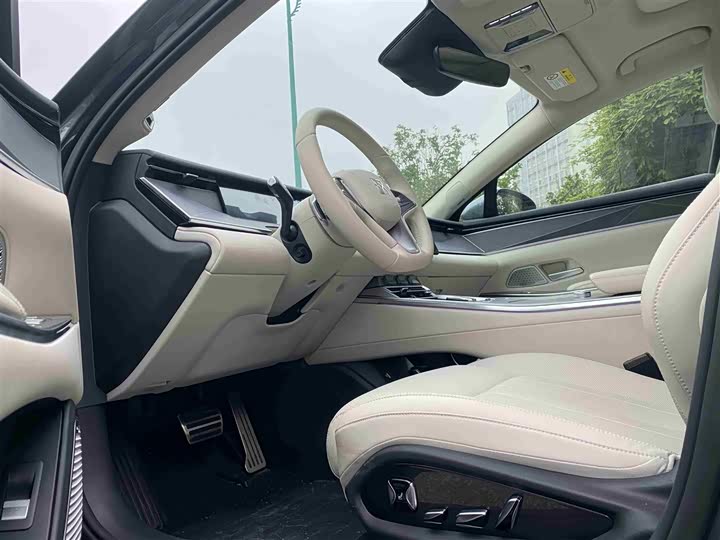 Фото 20 - BYD Han L