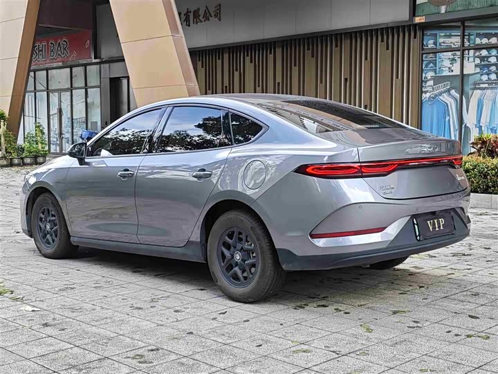 Фото 16 - BYD Qin Plus