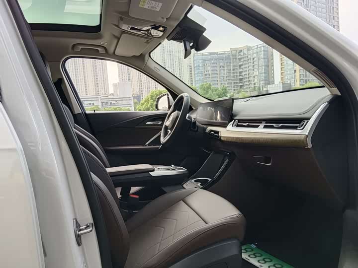 Фото 12 - BMW iX1