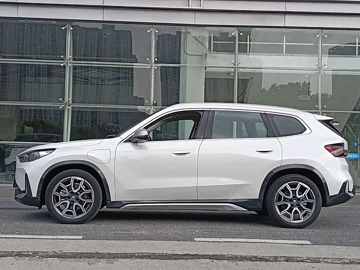 Фото 5 - BMW iX1