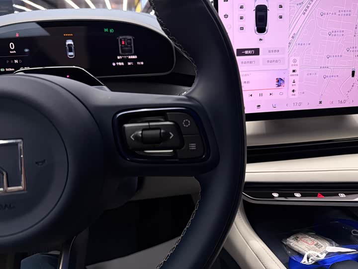 Фото 29 - Zeekr 001