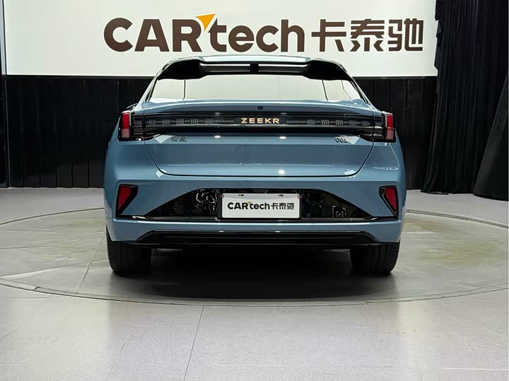 Фото 3 - Zeekr 001
