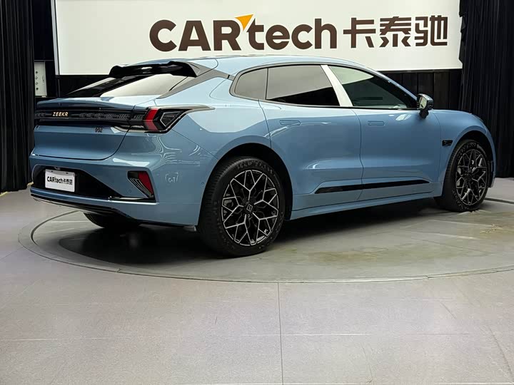 Фото 7 - Zeekr 001