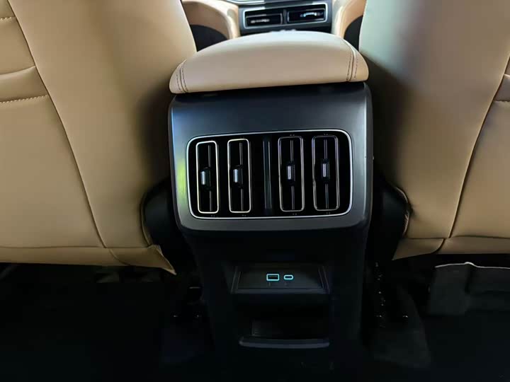 Фото 32 - BYD Song L DM-i Hybrid