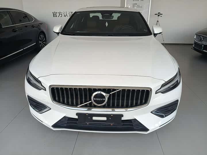 Фото 3 - Volvo S60