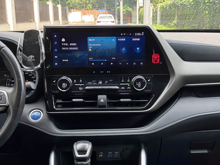 Фото 19 - Toyota Highlander