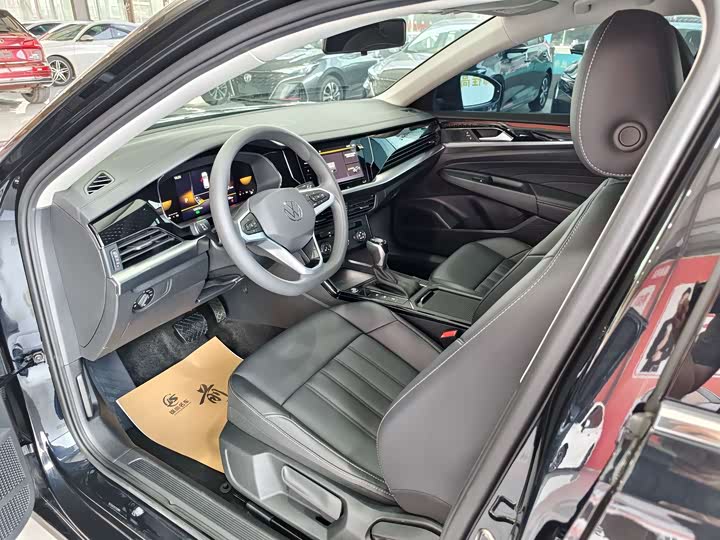 Фото 11 - Volkswagen Passat