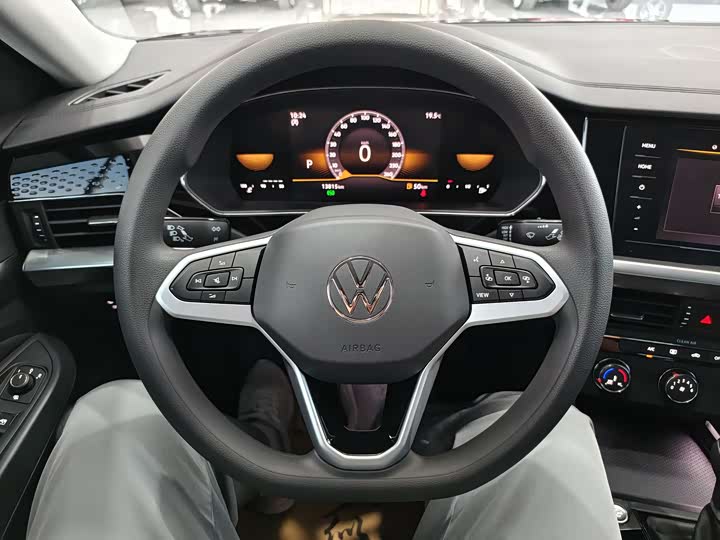 Фото 6 - Volkswagen Passat