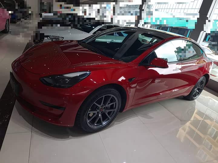 Фото 7 - Tesla Model 3