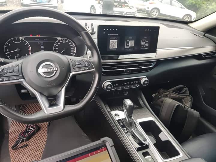 Фото 10 - Nissan Teana