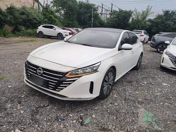 Фото 2 - Nissan Teana