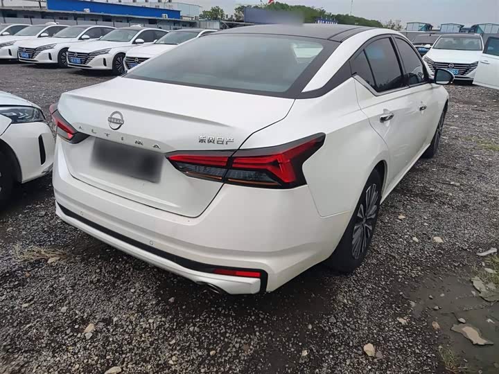 Фото 7 - Nissan Teana