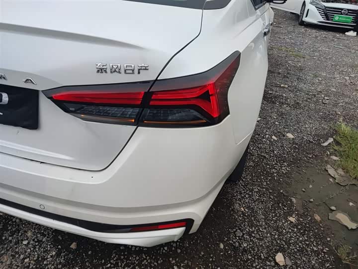 Фото 8 - Nissan Teana