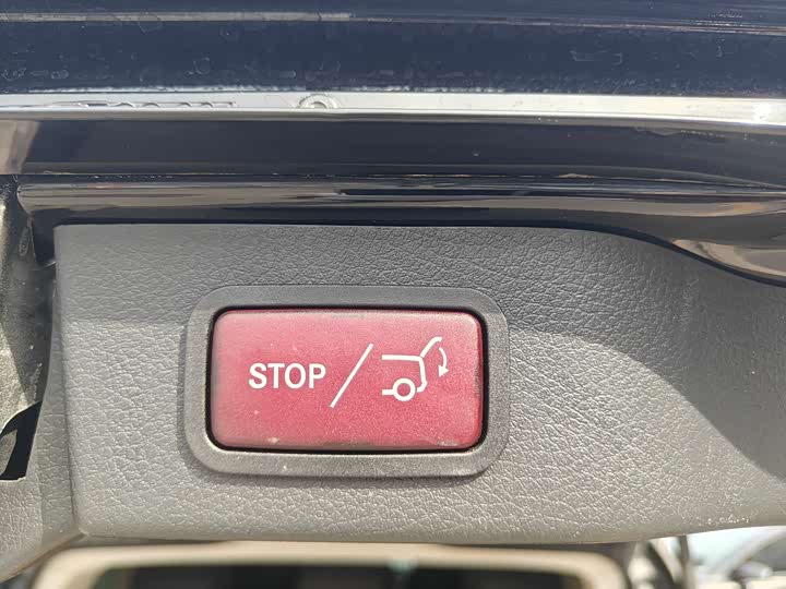 Фото 29 - Mercedes-Benz V-Class