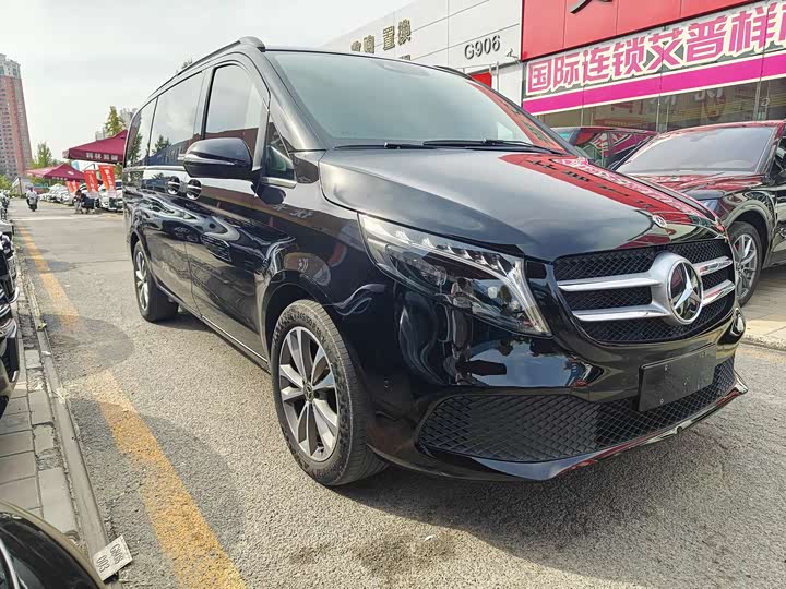 Фото 3 - Mercedes-Benz V-Class