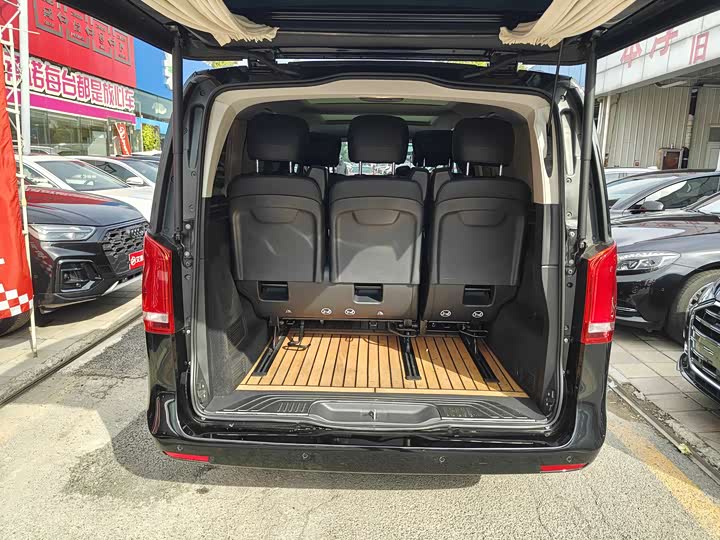 Фото 30 - Mercedes-Benz V-Class