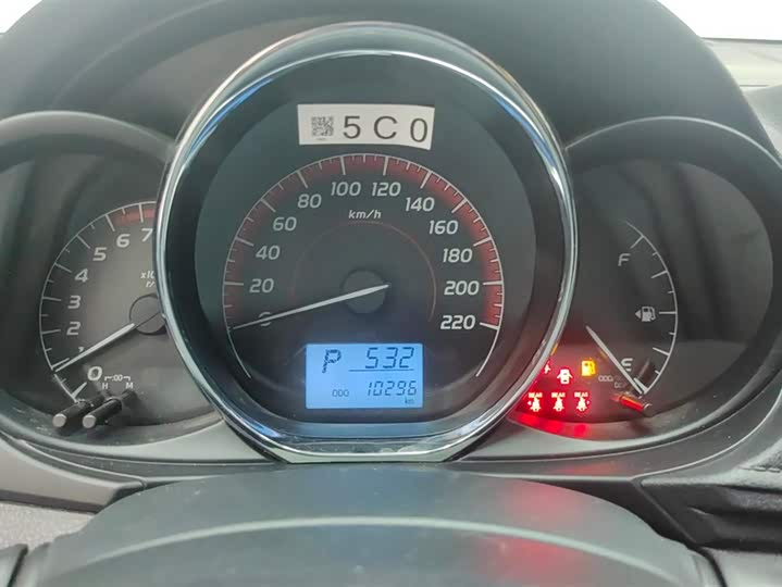 Фото 14 - Toyota Vios