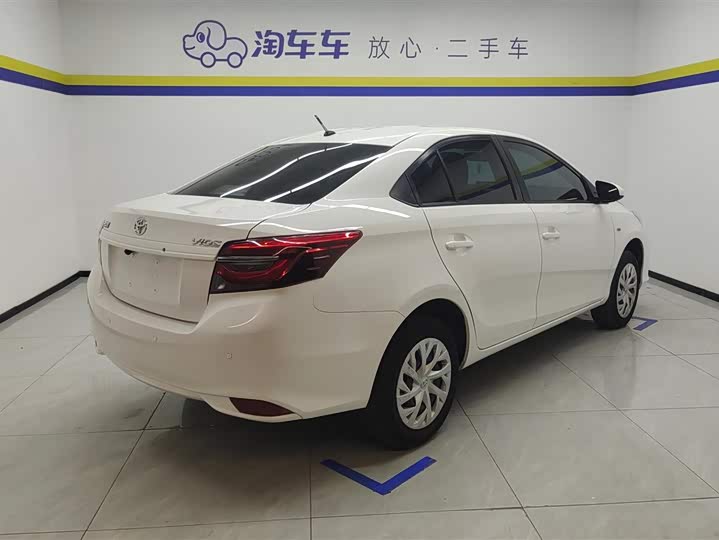 Фото 3 - Toyota Vios